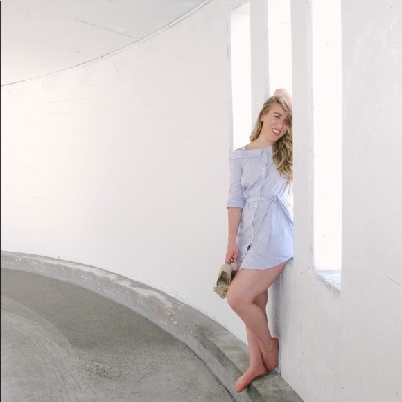 Off the shoulder stripped dress with front tie - Picture 1 of 7